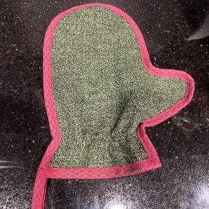 Fruit and Vegetable Mit - 45% Recycled Materials - NEW - Green/Pom Trim